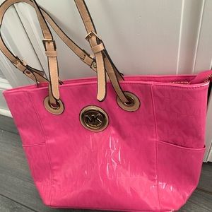 Michael kors tote